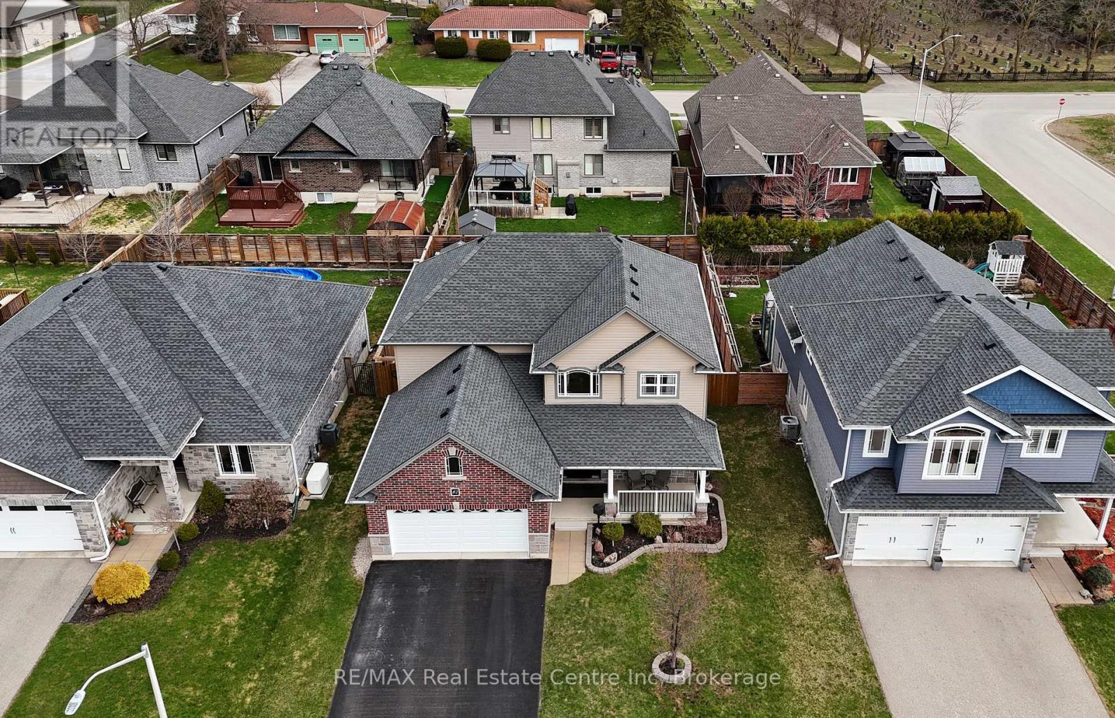 82 Curtis Street S, East Zorra-Tavistock, Ontario  N0J 1M0 - Photo 3 - X13013040