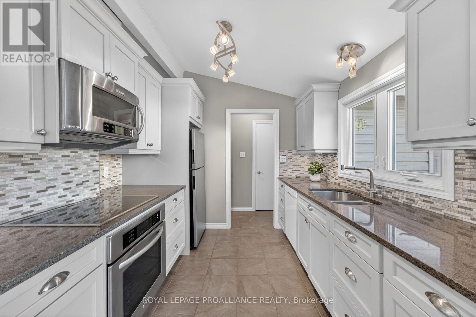 482 Island Road, Prince Edward County, Ontario  K0K 2T0 - Photo 12 - X13013076