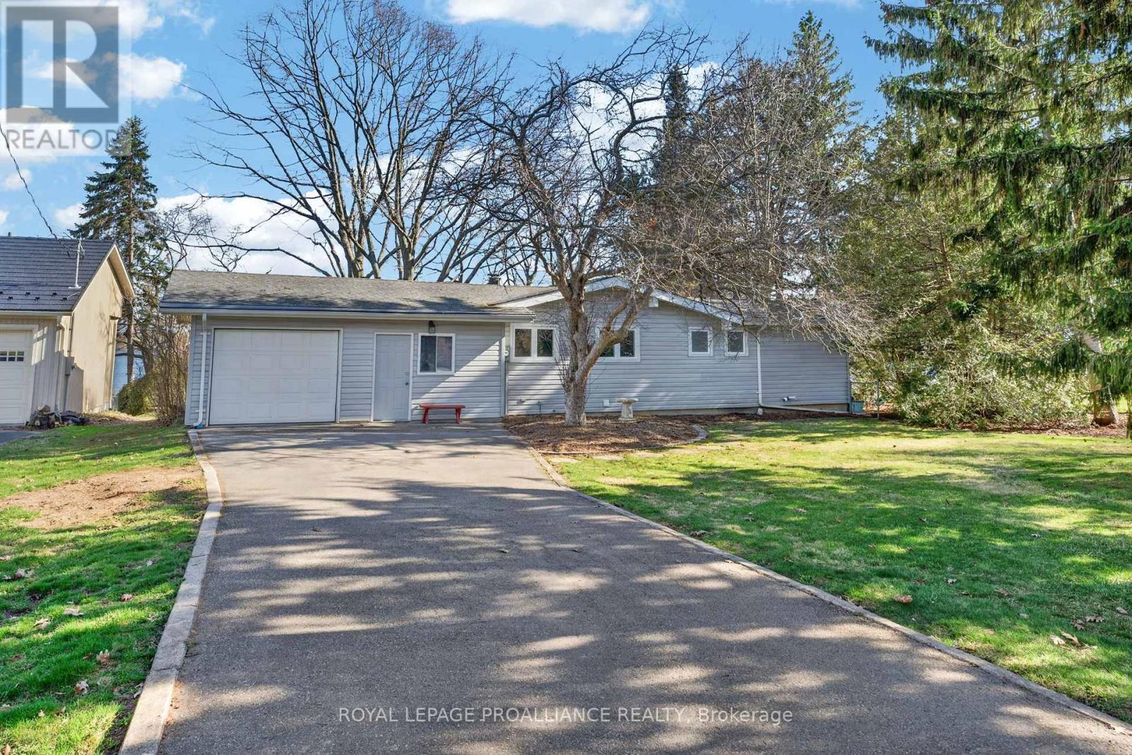 482 Island Road, Prince Edward County, Ontario  K0K 2T0 - Photo 3 - X13013076