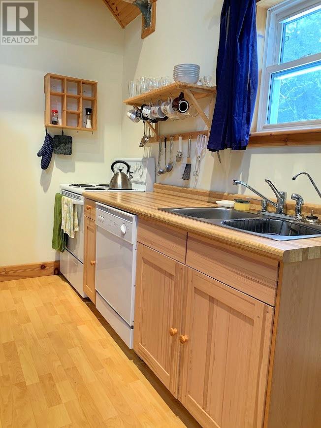 642 Water Street, Meldrum Bay, Ontario  P0P 1R0 - Photo 16 - 2127173