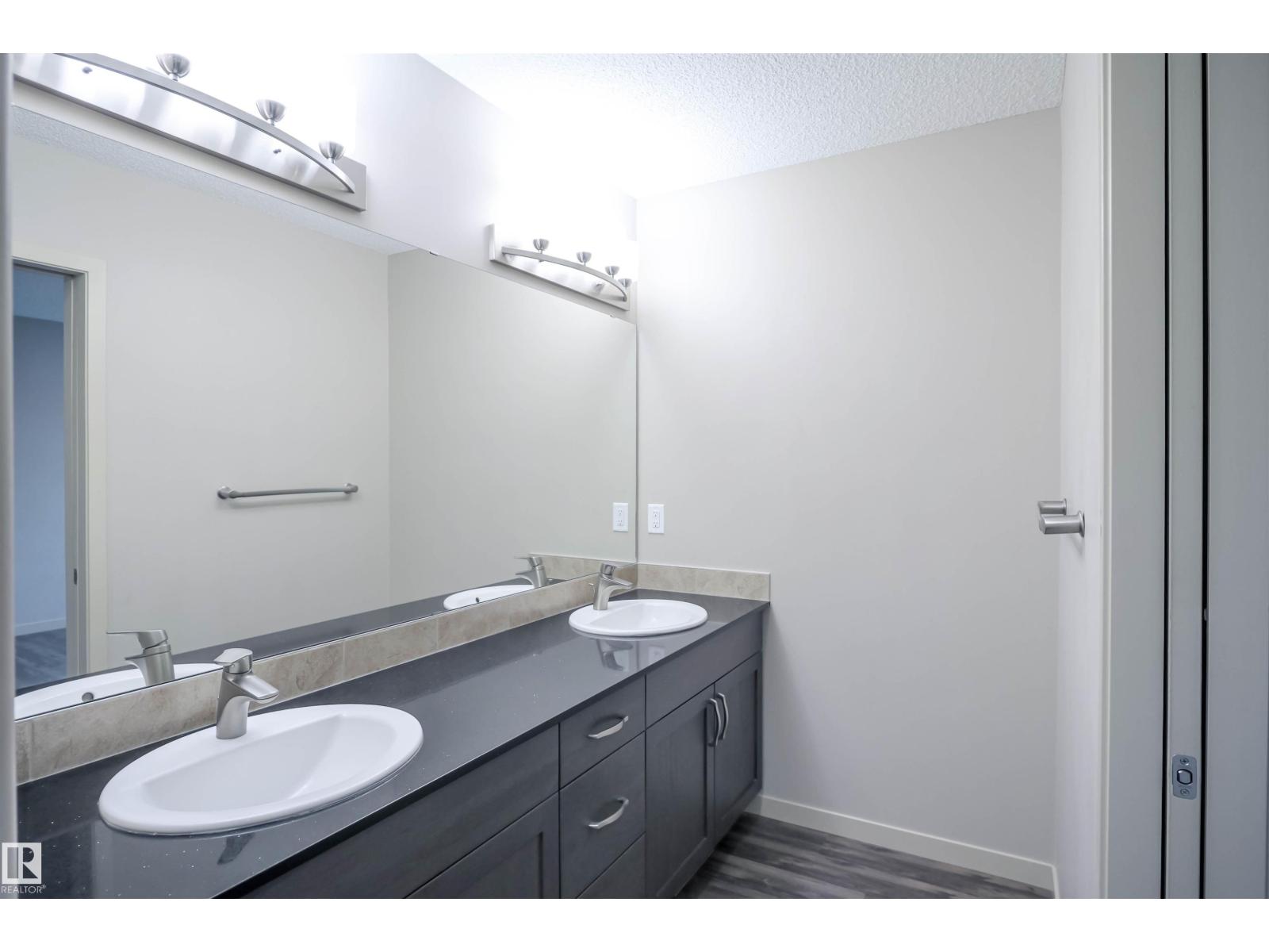 1426 25 Av Nw, Edmonton, Alberta  T6T 2E2 - Photo 13 - E4482872