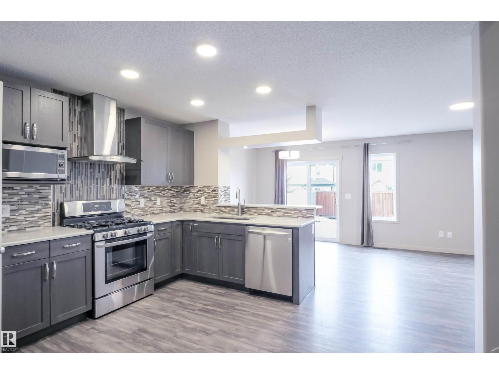 1426 25 Av Nw, Edmonton, Alberta  T6T 2E2 - Photo 5 - E4482872