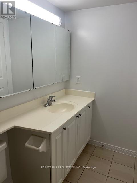 2110 - 925 Bay Street, Toronto, Ontario  M5S 3L4 - Photo 17 - C13013054