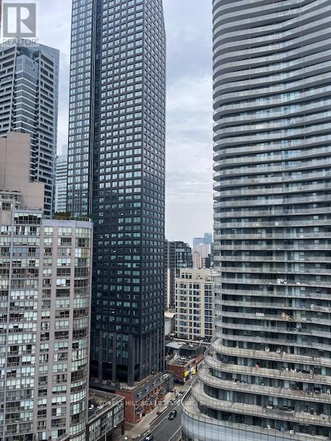 2110 - 925 Bay Street, Toronto, Ontario  M5S 3L4 - Photo 22 - C13013054