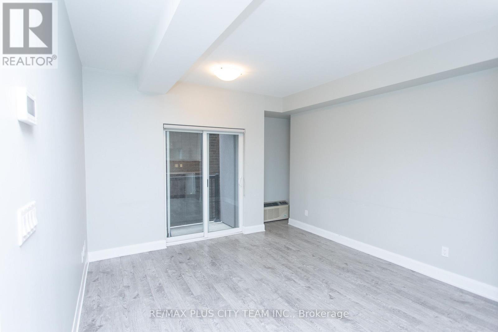 202 - 686 Bathurst Street, Toronto, Ontario  M5S 2R3 - Photo 2 - C13013086