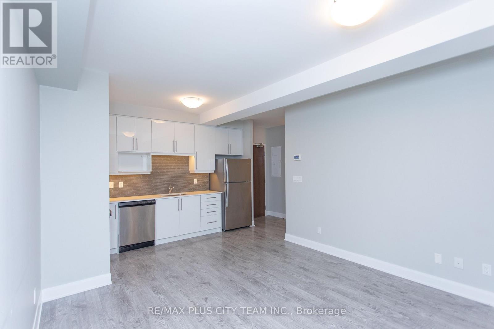 202 - 686 Bathurst Street, Toronto, Ontario  M5S 2R3 - Photo 3 - C13013086