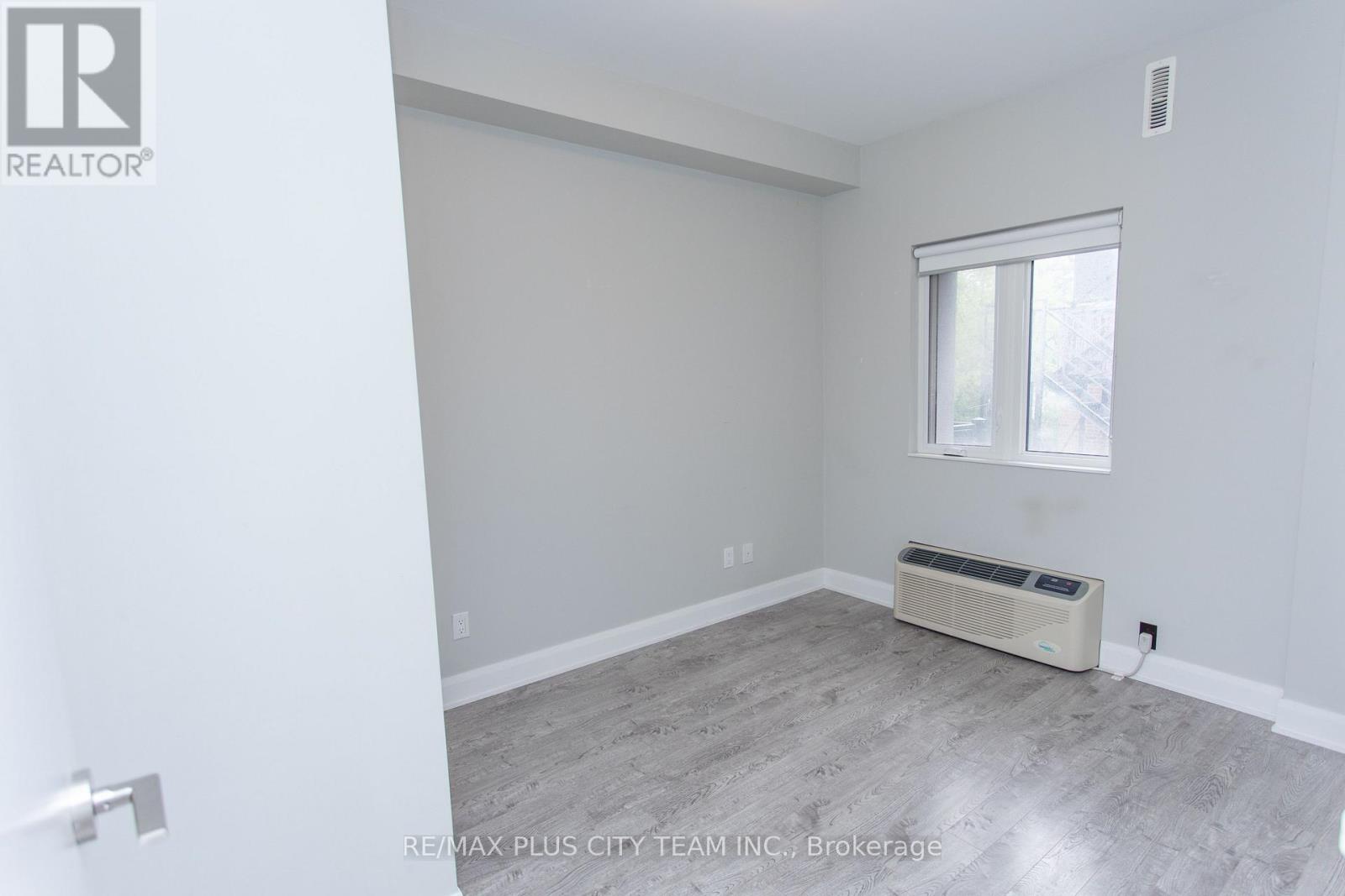 202 - 686 Bathurst Street, Toronto, Ontario  M5S 2R3 - Photo 6 - C13013086