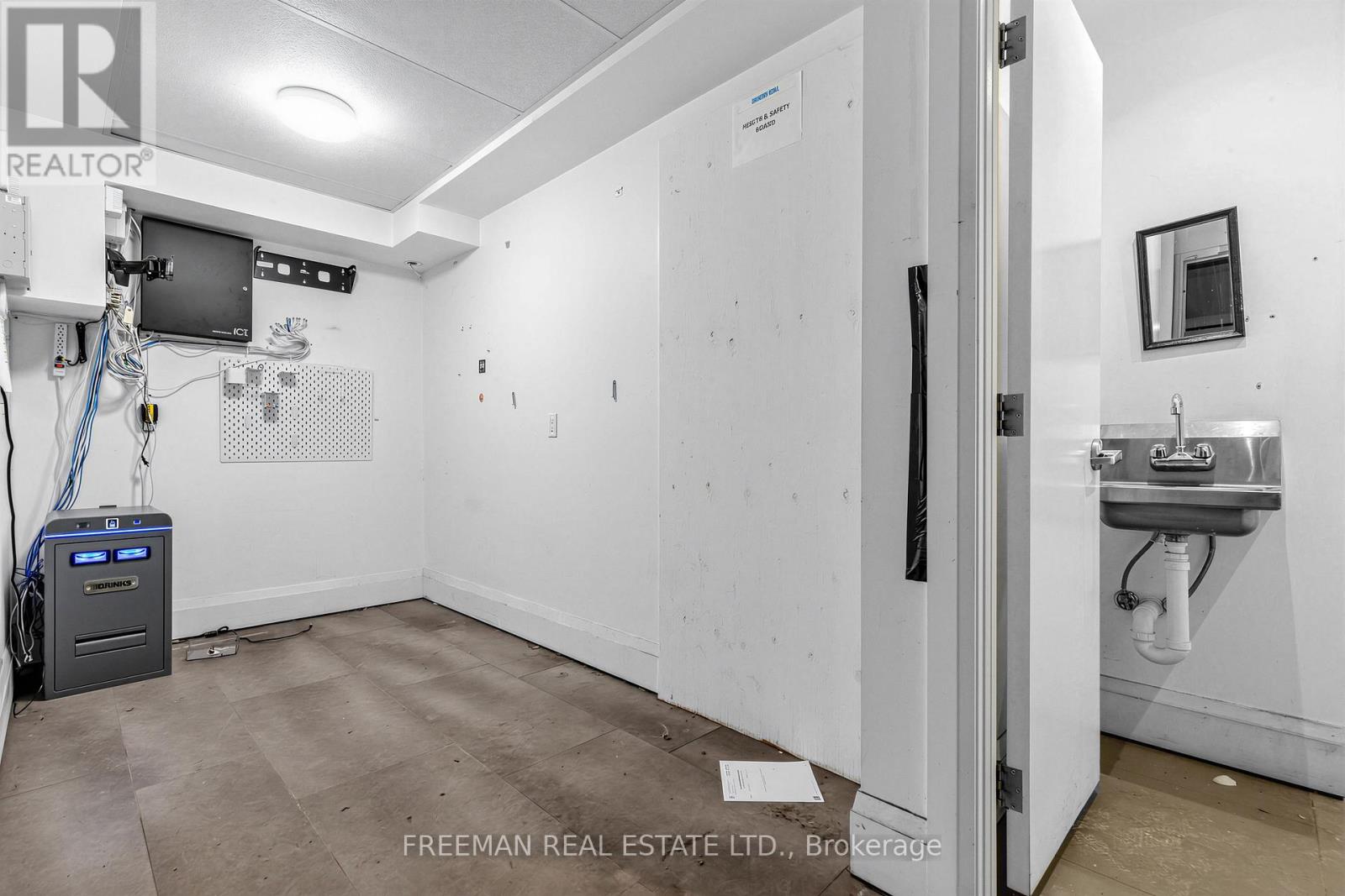 Main & Lower - 1239 Bloor Street W, Toronto, Ontario  M6H 1N6 - Photo 13 - C13013098