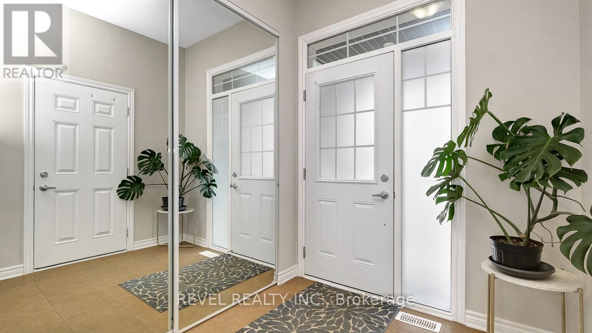 265 Kimpton Drive, Ottawa, Ontario  K2S 2A9 - Photo 3 - X13012966