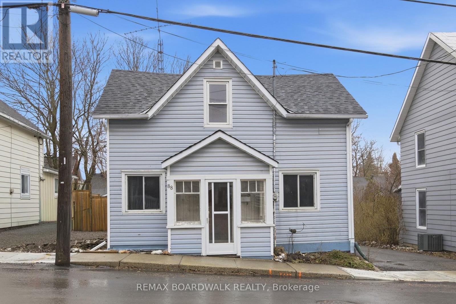88 CHARLES STREET, Carleton Place, Ontario