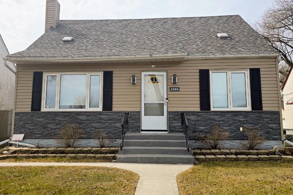 1244 Spruce Street, Winnipeg, Manitoba  R3E 2V6 - Photo 0 - 202607551