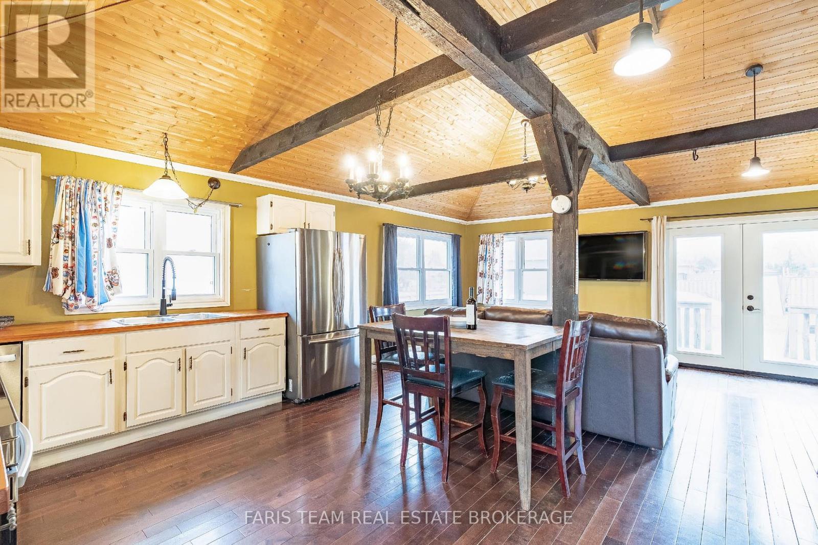 1417 Maple Way, Innisfil, Ontario  L0L 1C0 - Photo 10 - N12964634