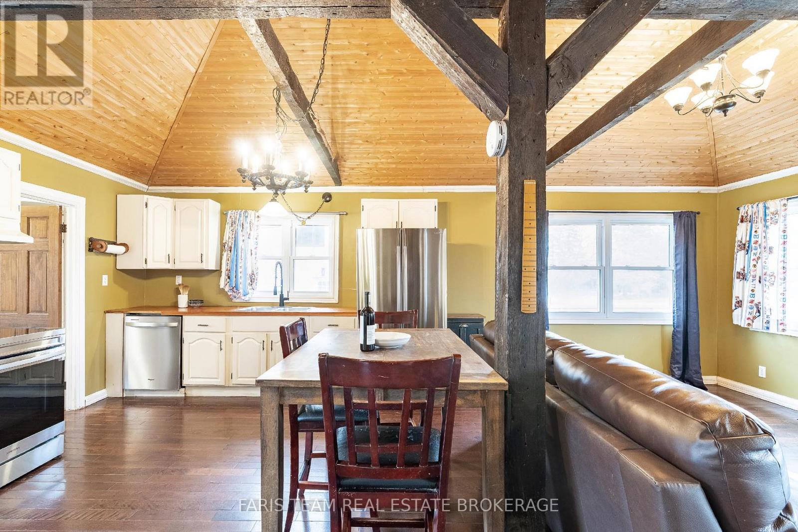 1417 Maple Way, Innisfil, Ontario  L0L 1C0 - Photo 12 - N12964634