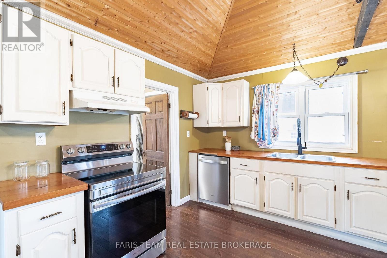 1417 Maple Way, Innisfil, Ontario  L0L 1C0 - Photo 5 - N12964634