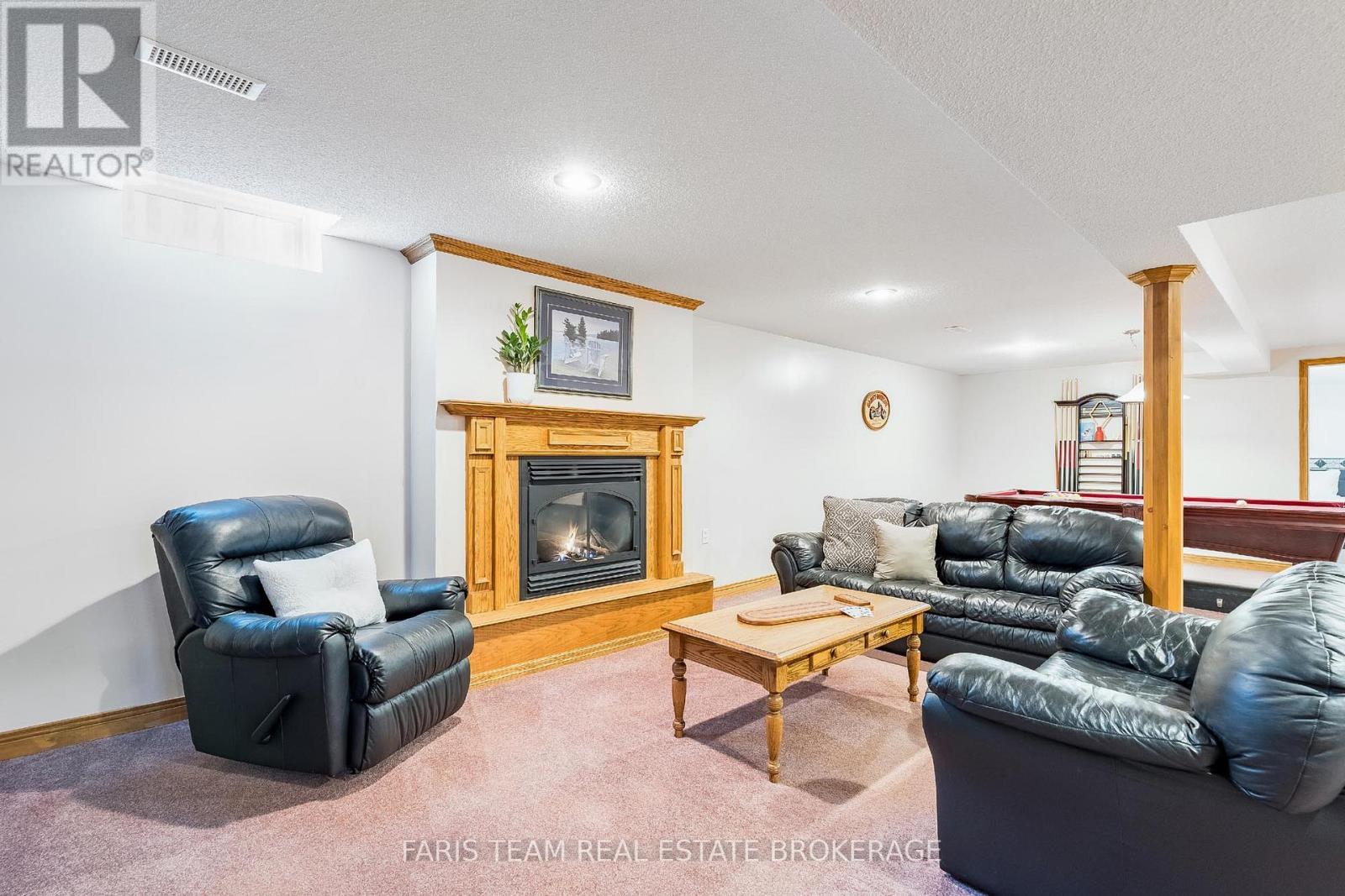 1056 Winnifred Court, Innisfil, Ontario  L9S 2B3 - Photo 24 - N12969220