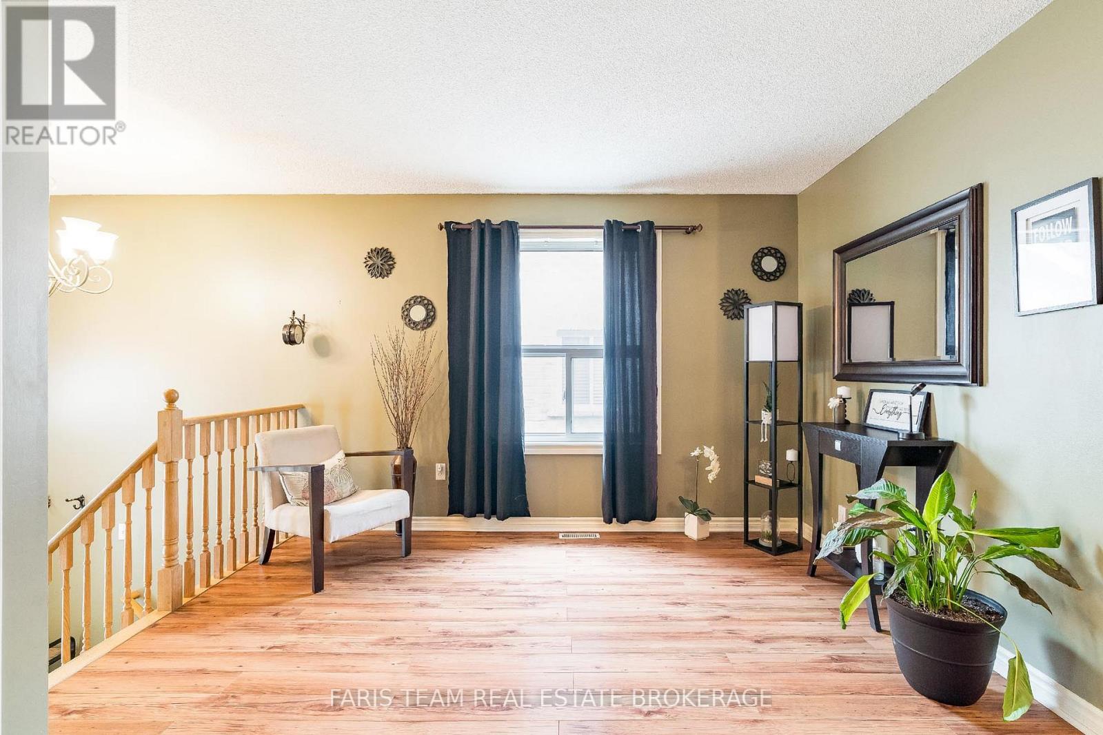 45 Hawkins Drive, Barrie, Ontario  L4N 0A7 - Photo 17 - S12975518