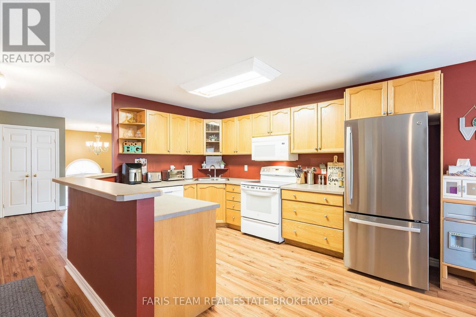 45 Hawkins Drive, Barrie, Ontario  L4N 0A7 - Photo 6 - S12975518