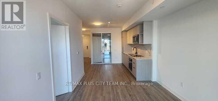 418 - 1185 Dupont Street, Toronto, Ontario  M6H 0G5 - Photo 3 - W12998040