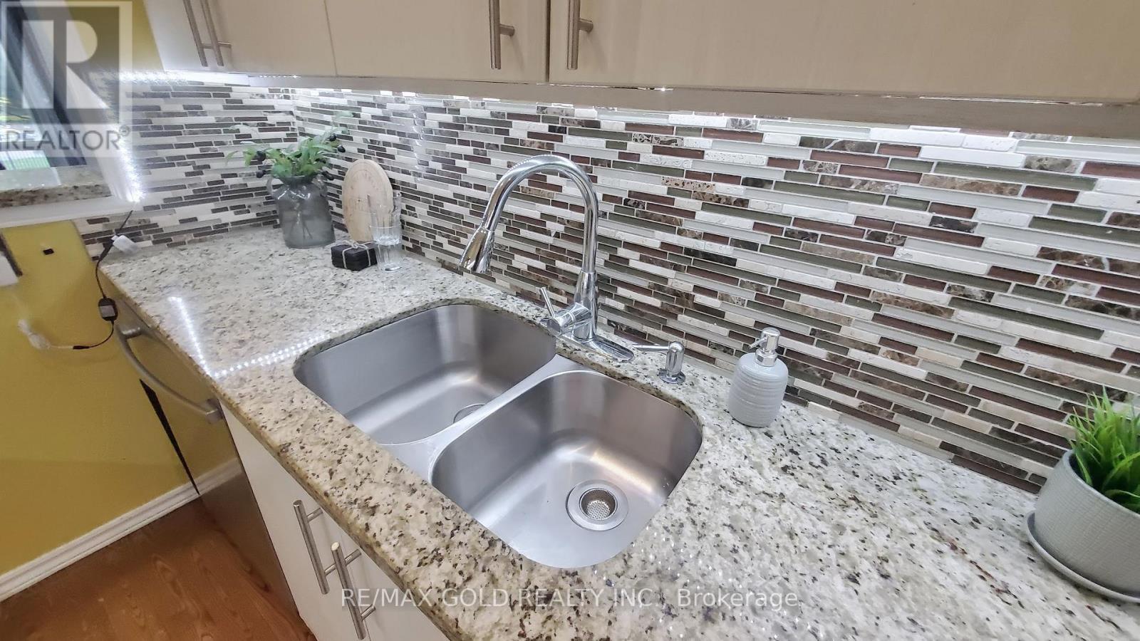 18 - 18 Carleton Place, Brampton, Ontario  L6T 3Z4 - Photo 16 - W13010204