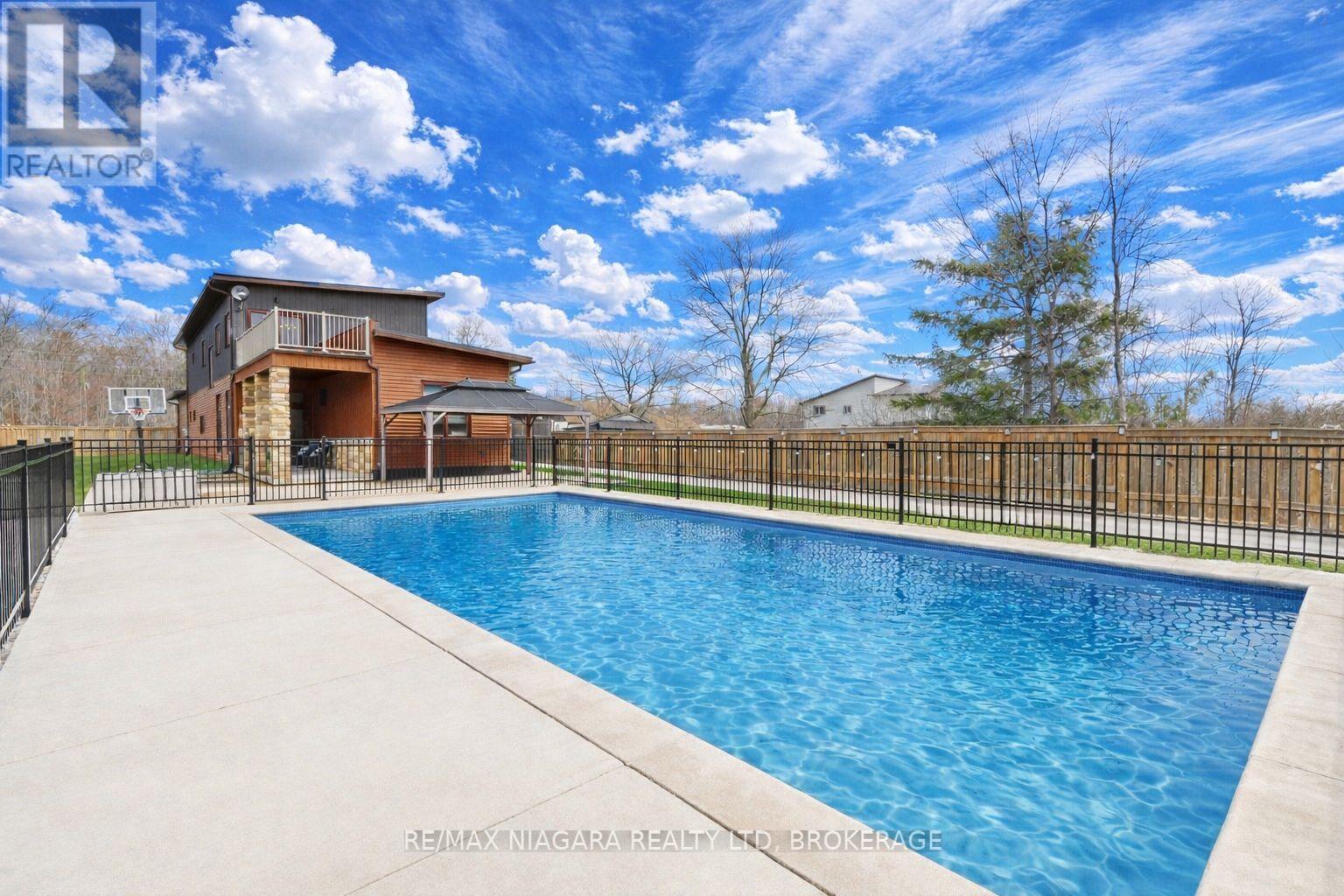 1887 DOMINION ROAD, Fort Erie, Ontario