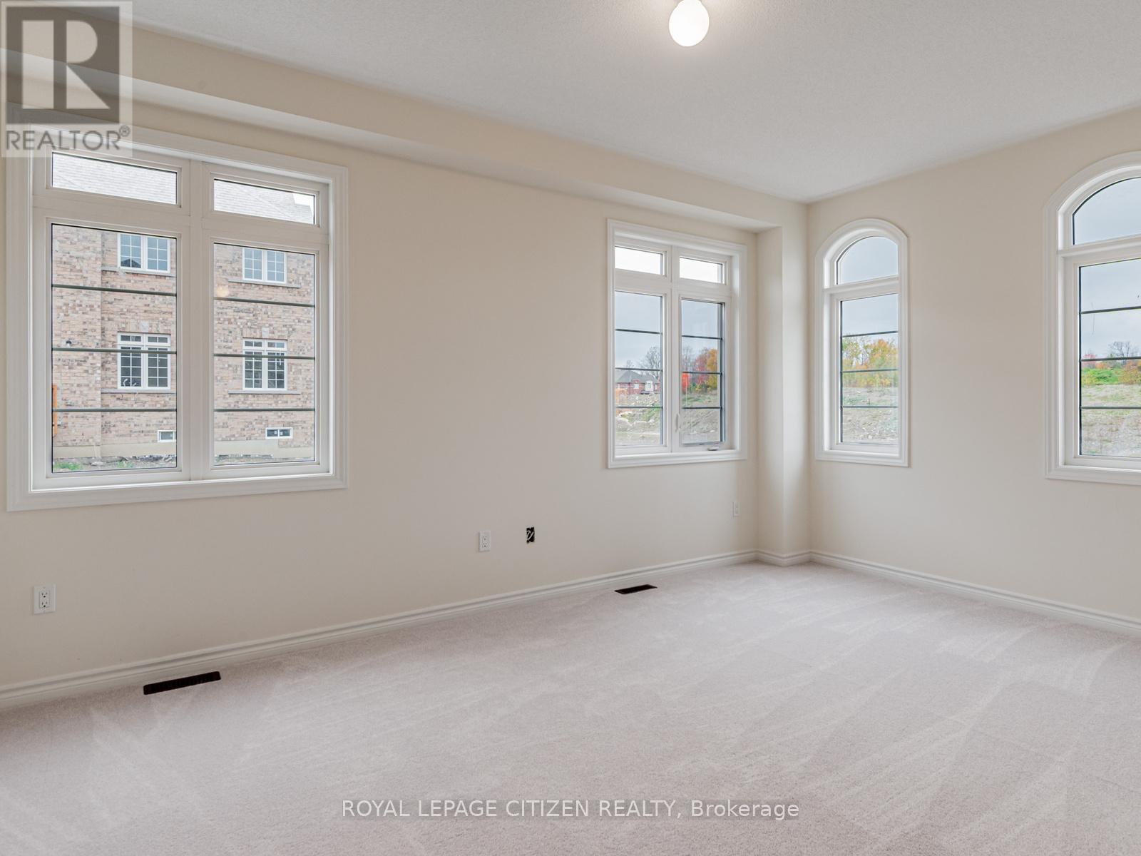 165 Hawkins Street, Georgina, Ontario  L0E 1R0 - Photo 10 - N13012980