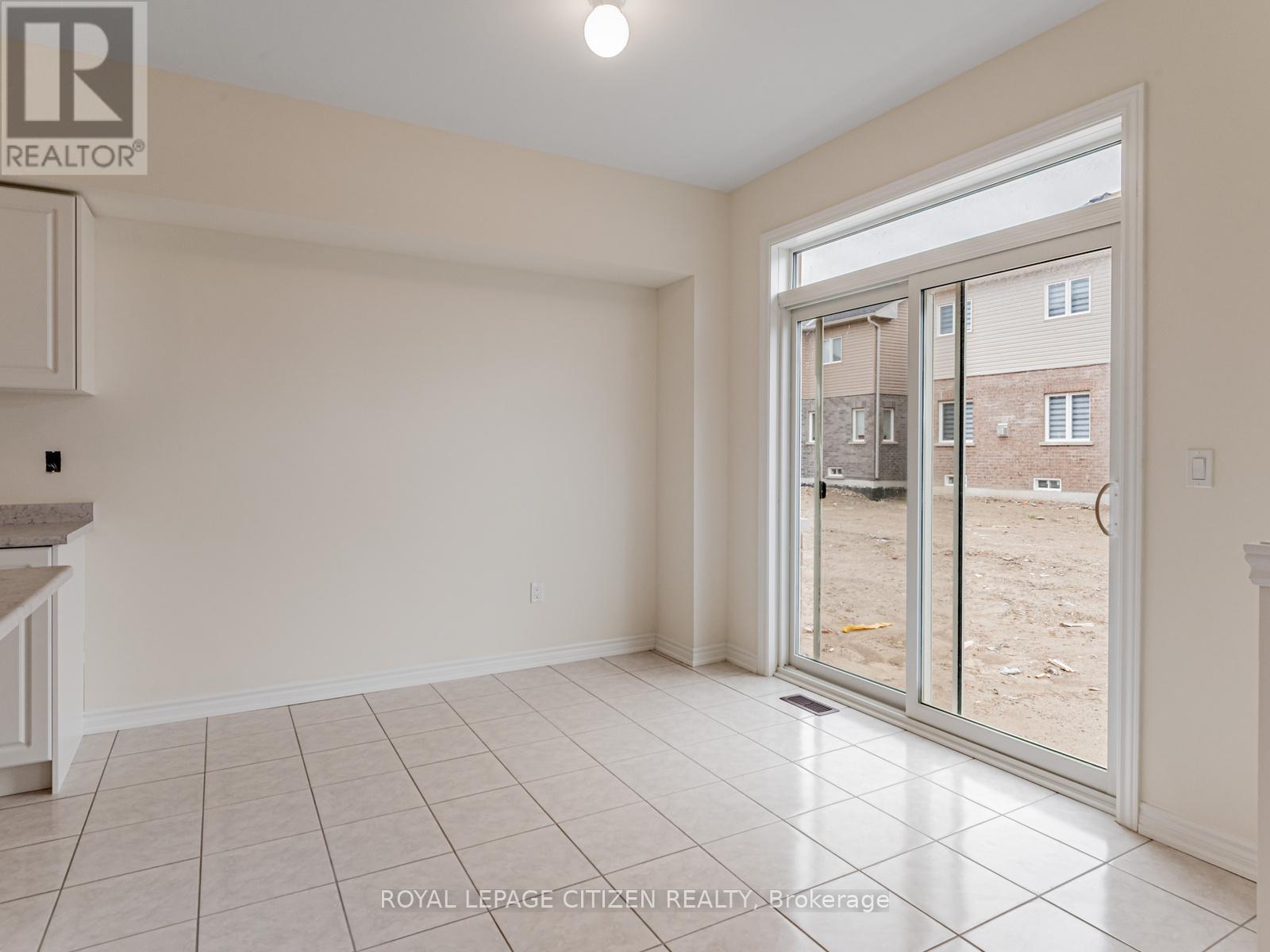 165 Hawkins Street, Georgina, Ontario  L0E 1R0 - Photo 14 - N13012980