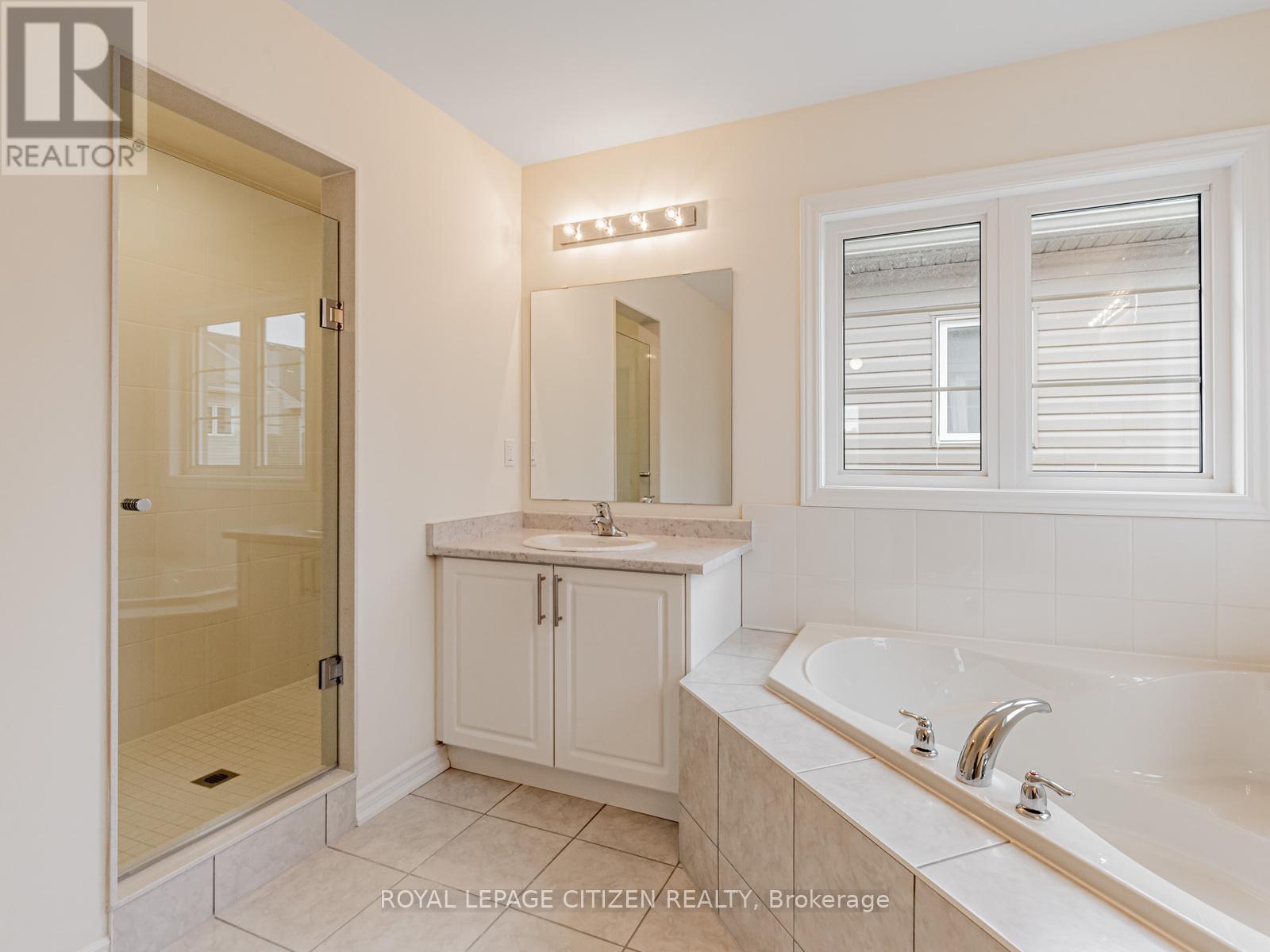 165 Hawkins Street, Georgina, Ontario  L0E 1R0 - Photo 29 - N13012980