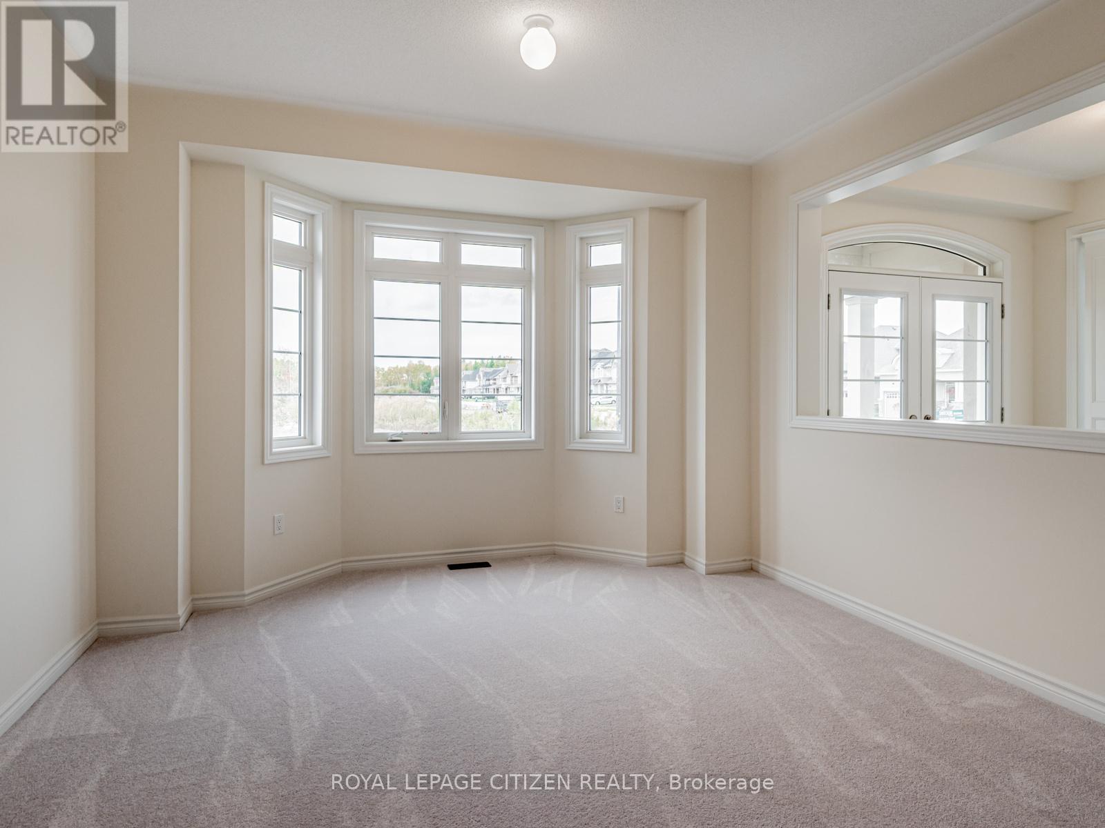 165 Hawkins Street, Georgina, Ontario  L0E 1R0 - Photo 8 - N13012980