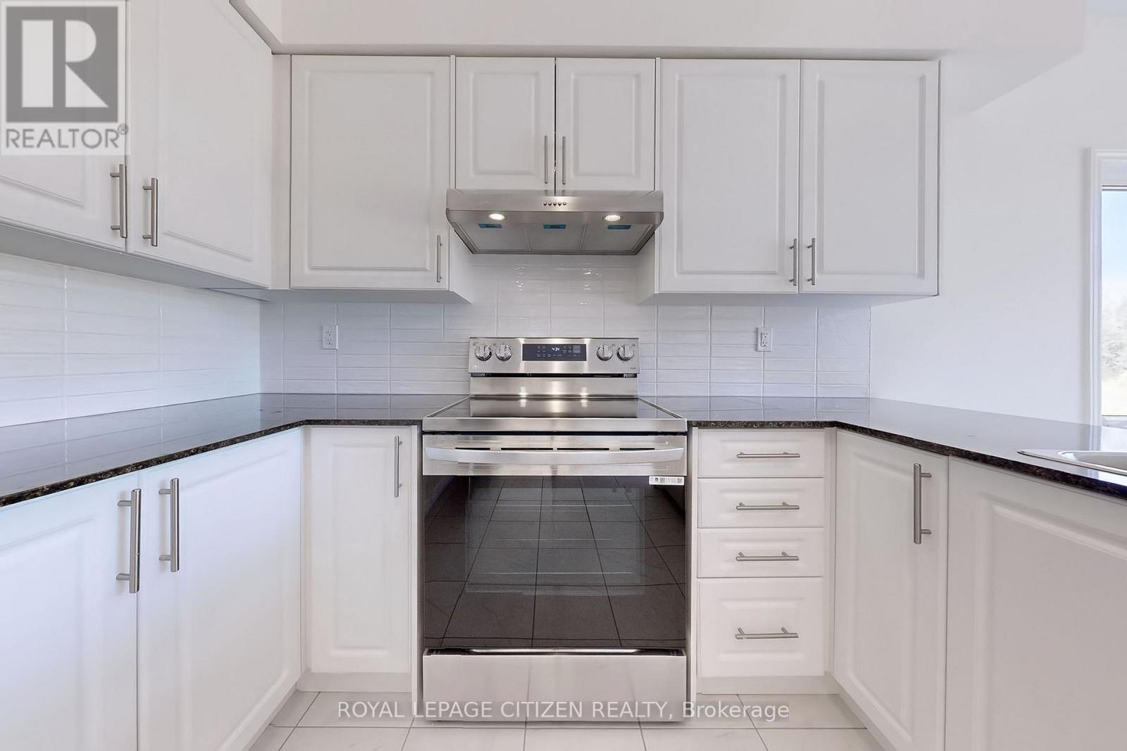 140 Hawkins Street, Georgina, Ontario  L0E 1R0 - Photo 12 - N13013056