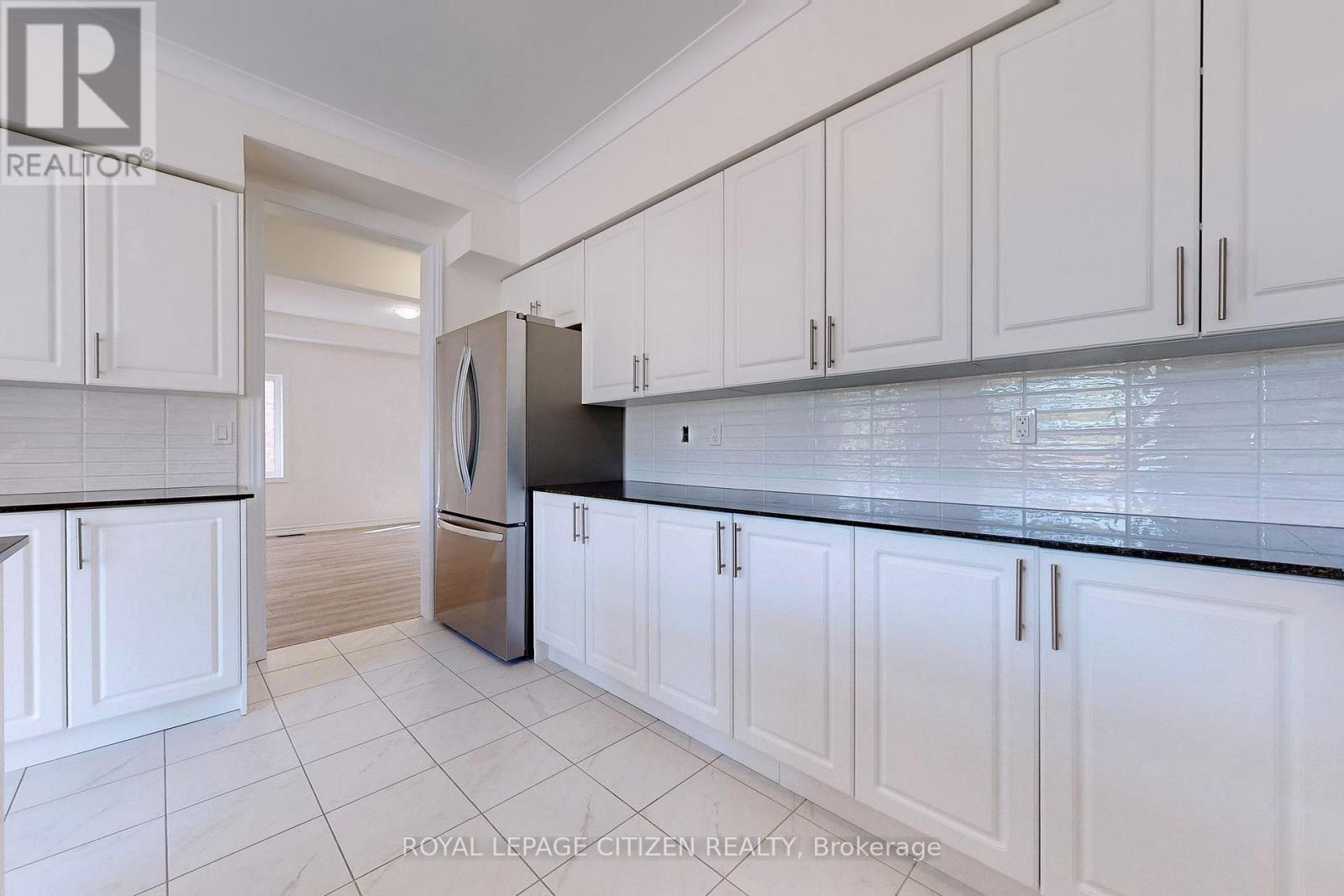 140 Hawkins Street, Georgina, Ontario  L0E 1R0 - Photo 15 - N13013056