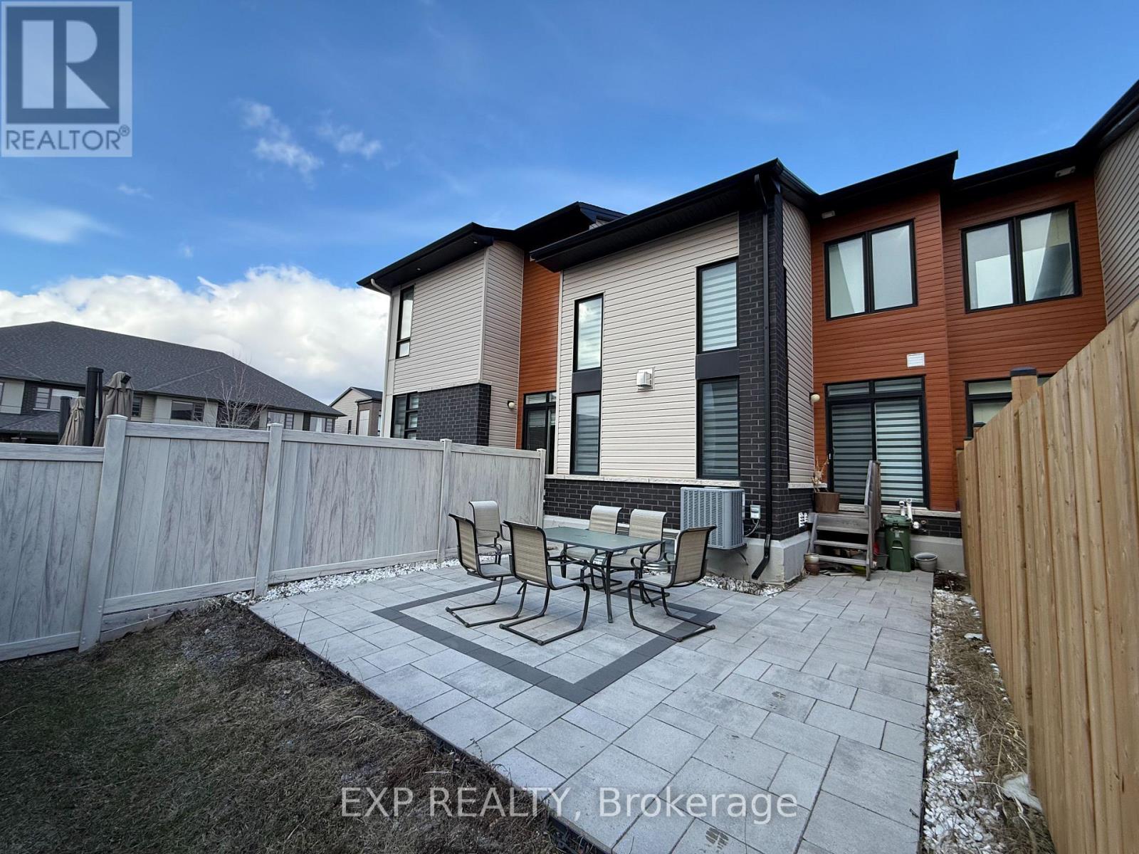 335 Wabasso Lane, Ottawa, Ontario  K1T 0T2 - Photo 22 - X12991520