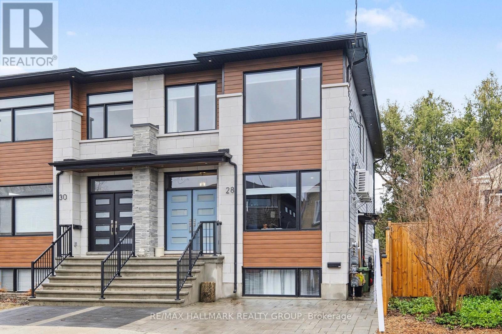 28 KING GEORGE STREET, Ottawa, Ontario