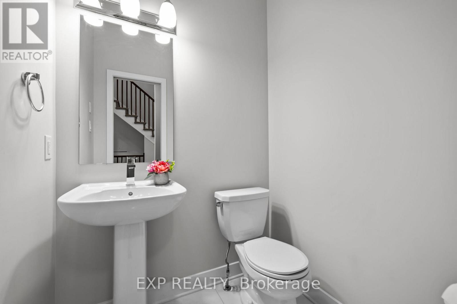 335 Wabasso Lane, Ottawa, Ontario  K1T 0T2 - Photo 4 - X12991520