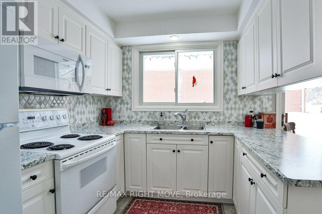 429 Highland Avenue, Orillia, Ontario  L3V 4E8 - Photo 10 - S13012970