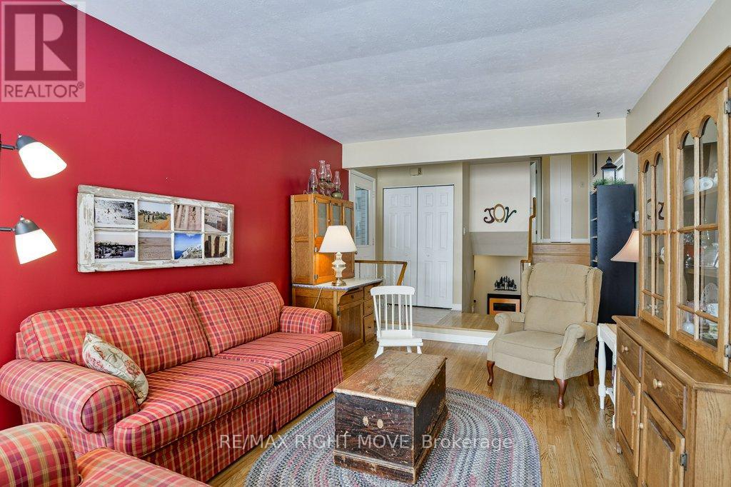 429 Highland Avenue, Orillia, Ontario  L3V 4E8 - Photo 6 - S13012970