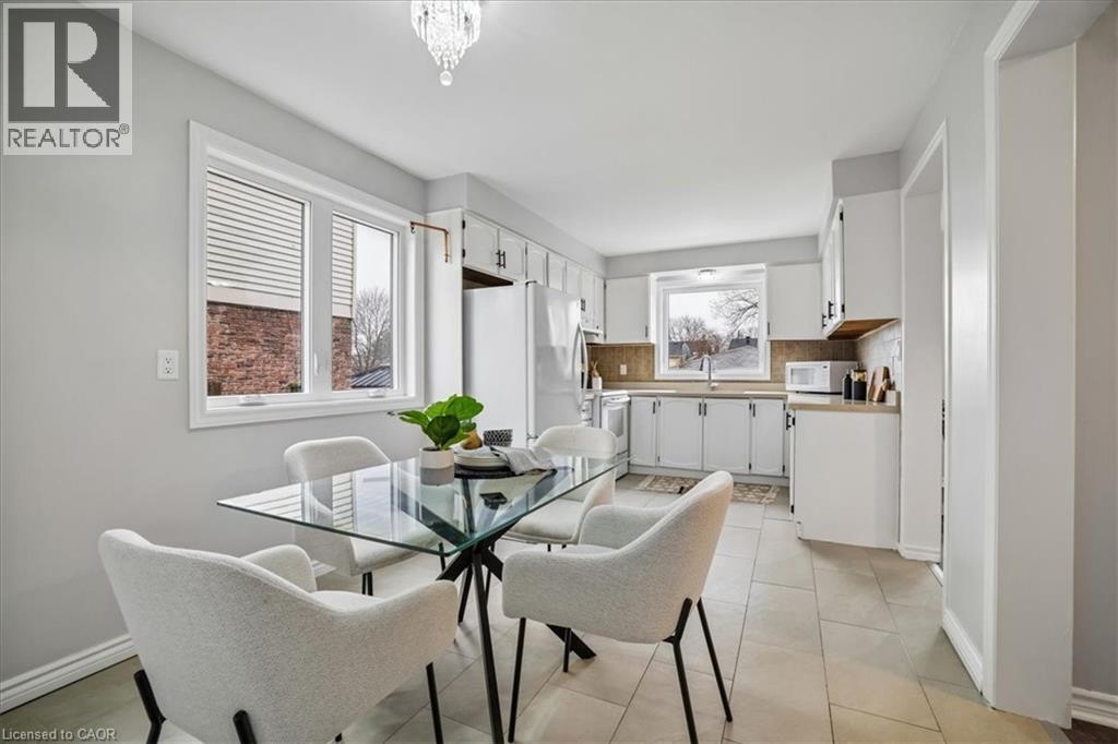 2208 Melissa Crescent, Burlington, Ontario  L7P 4J7 - Photo 13 - 40821093