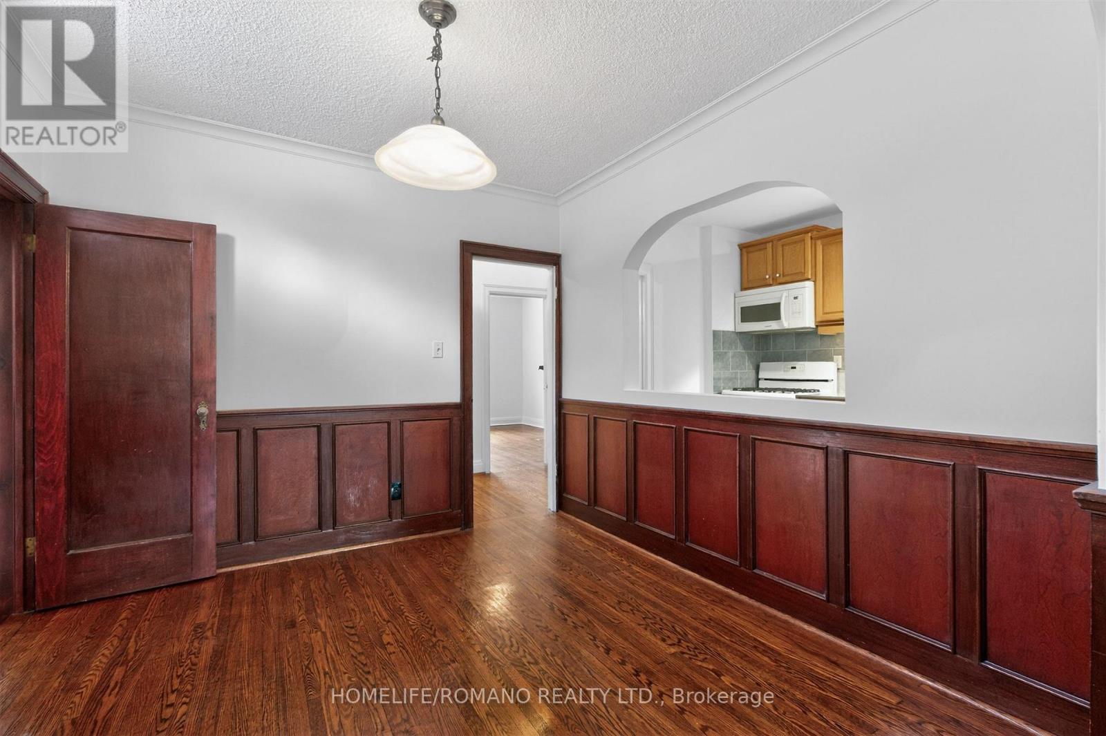 9 Little Avenue, Toronto, Ontario  M9N 1K3 - Photo 11 - W13013022