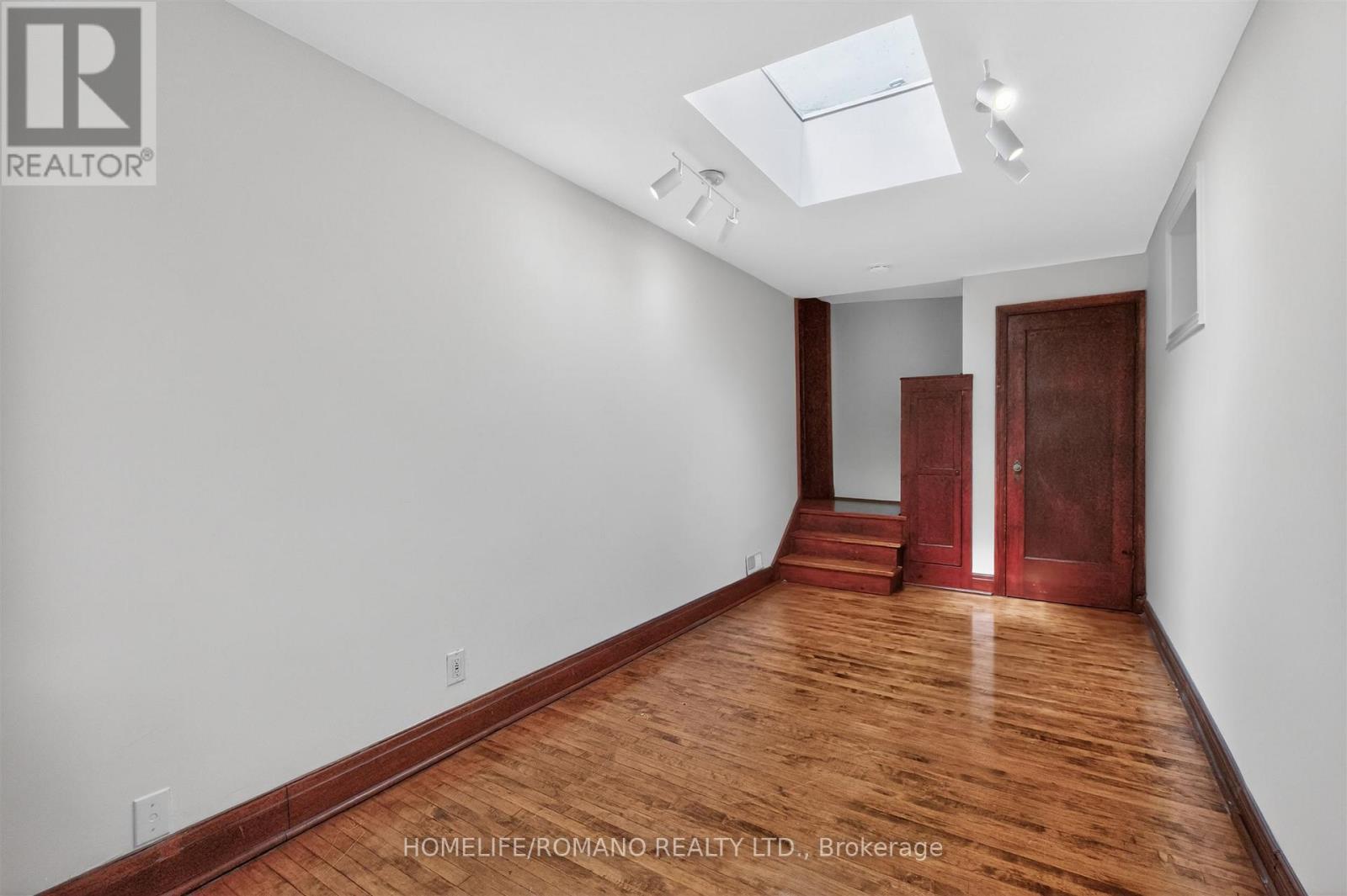 9 Little Avenue, Toronto, Ontario  M9N 1K3 - Photo 19 - W13013022