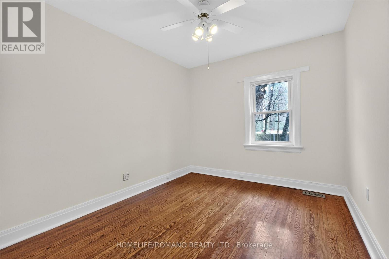 9 Little Avenue, Toronto, Ontario  M9N 1K3 - Photo 21 - W13013022