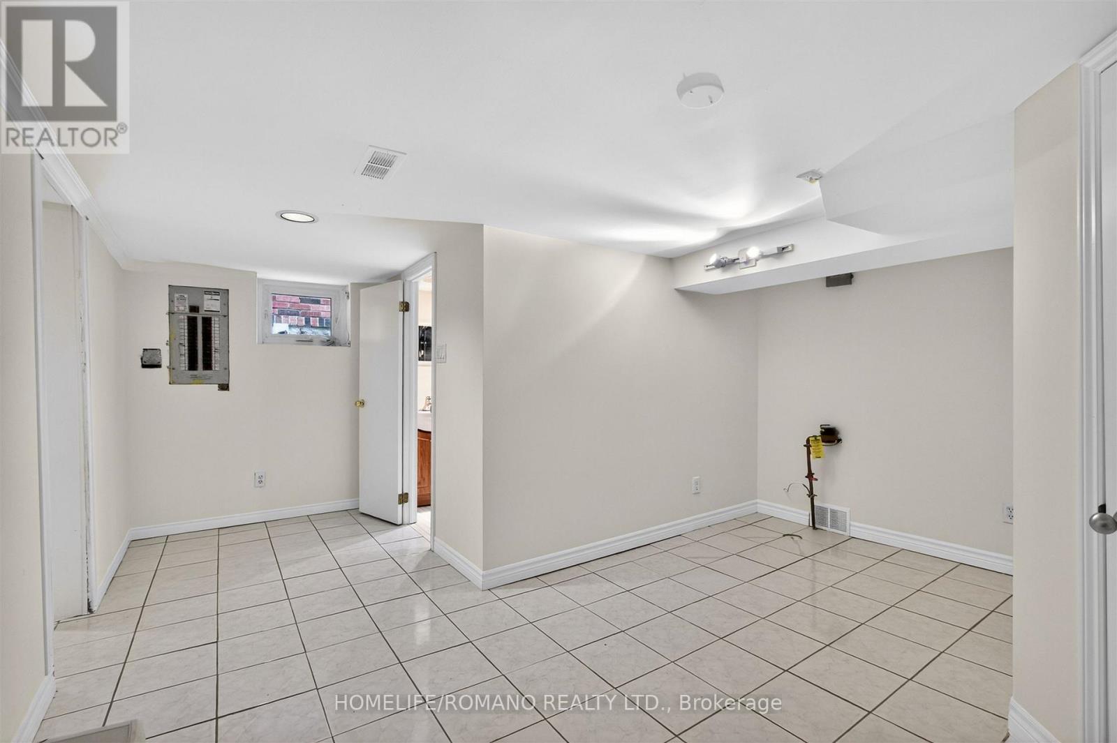 9 Little Avenue, Toronto, Ontario  M9N 1K3 - Photo 33 - W13013022