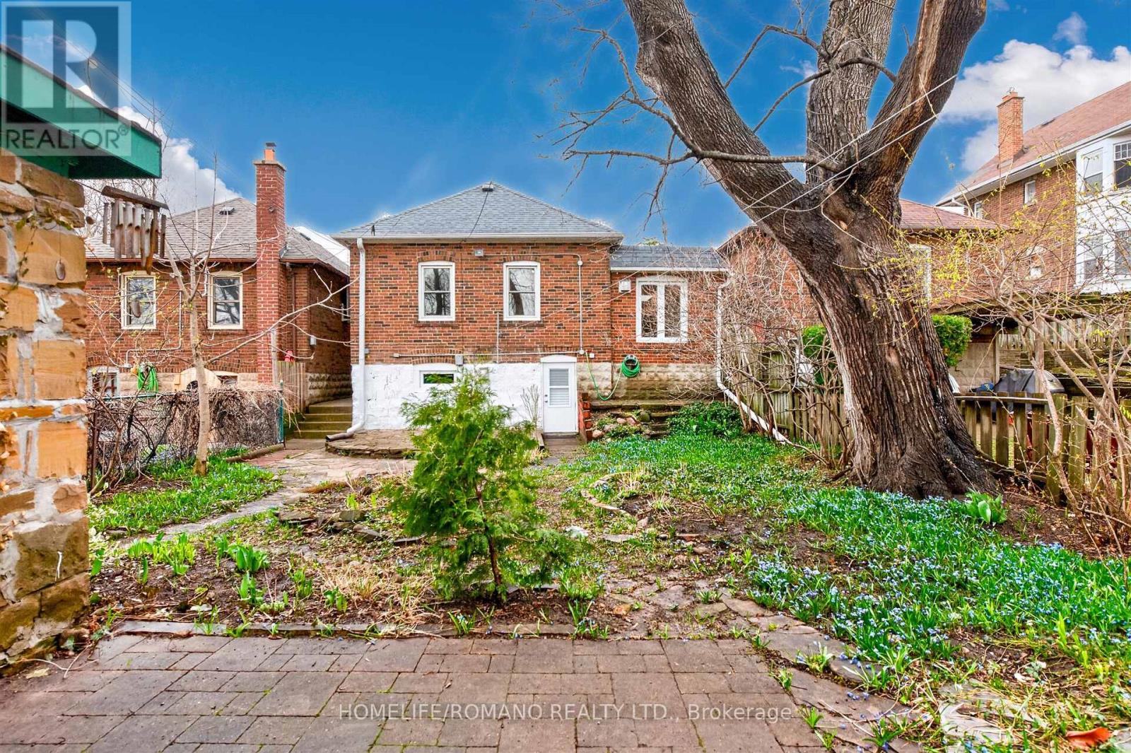 9 Little Avenue, Toronto, Ontario  M9N 1K3 - Photo 38 - W13013022