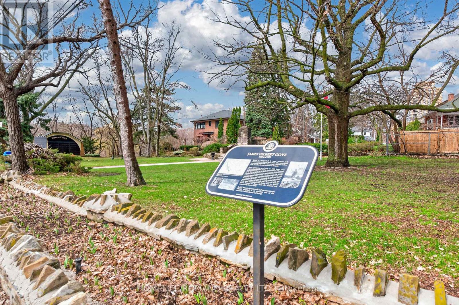 9 Little Avenue, Toronto, Ontario  M9N 1K3 - Photo 39 - W13013022