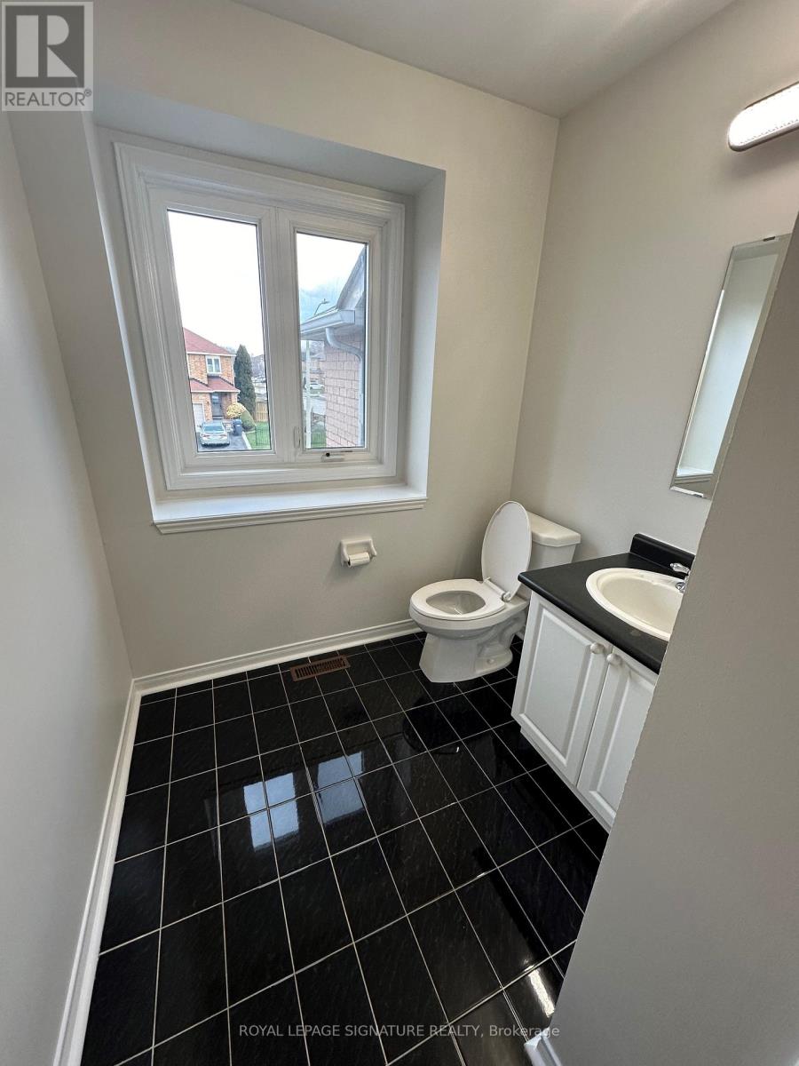 5426 Antrex Crescent, Mississauga, Ontario  L4Z 3T7 - Photo 15 - W13013068