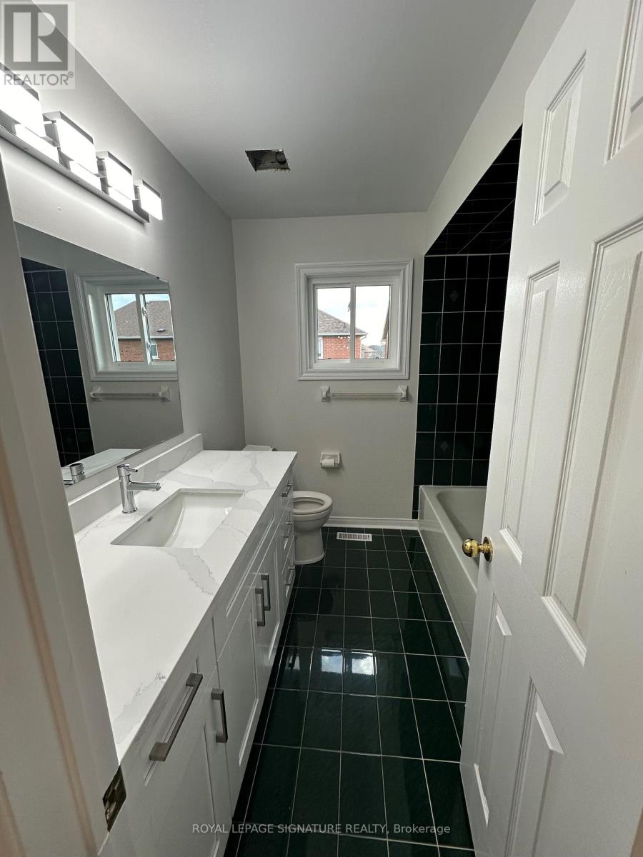 5426 Antrex Crescent, Mississauga, Ontario  L4Z 3T7 - Photo 19 - W13013068