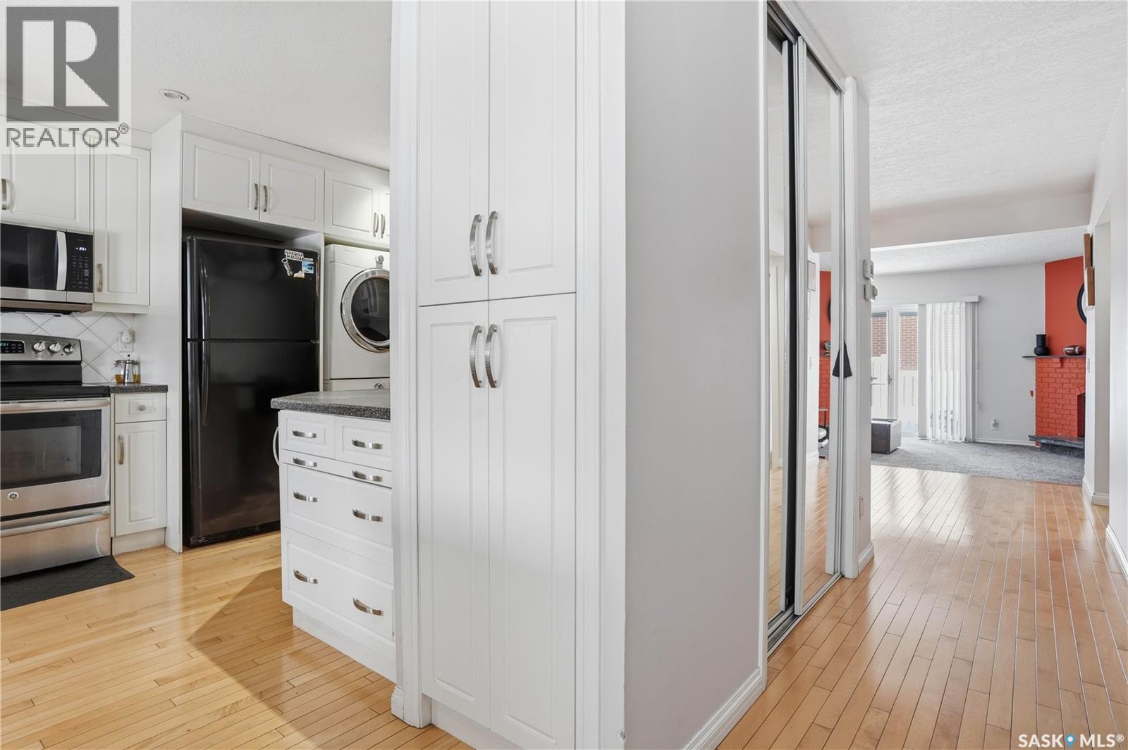 226 Plainsview Drive, Regina, Saskatchewan  S4S 6N1 - Photo 5 - SK033246