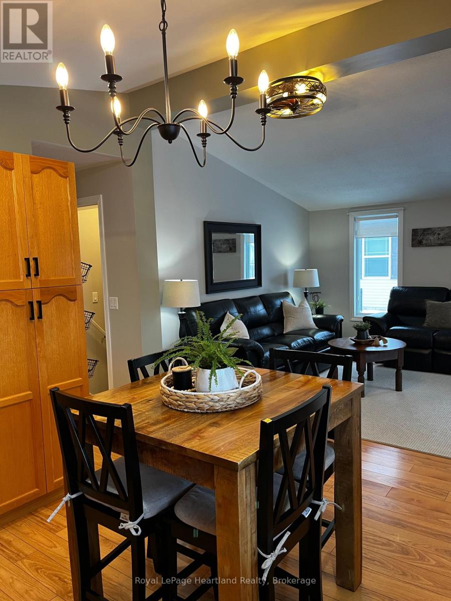 459 Richard Crescent, Strathroy-Caradoc, Ontario  N7G 3P4 - Photo 8 - X12940116