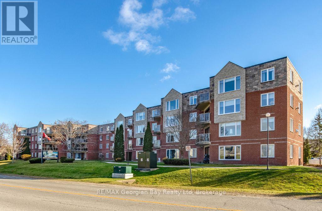 102 - 11 Beck Boulevard, Penetanguishene, Ontario  L9M 2G1 - Photo 2 - S12881848