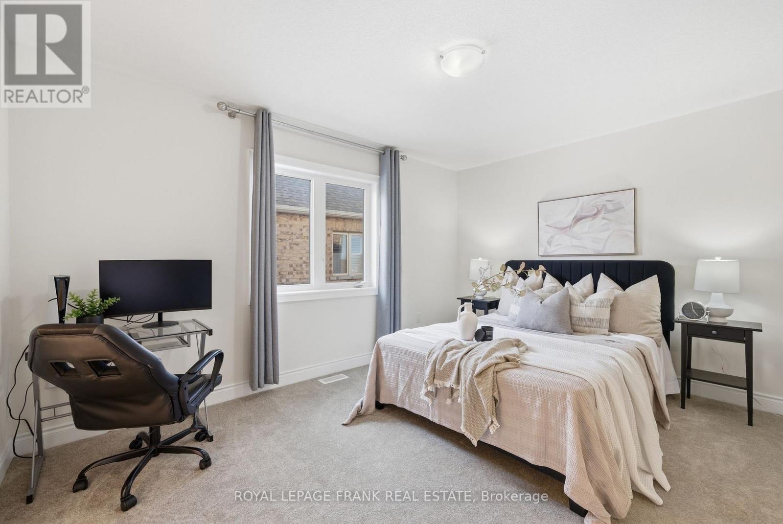 60 Hennessey Crescent, Kawartha Lakes, Ontario  K9V 0P3 - Photo 36 - X12807752