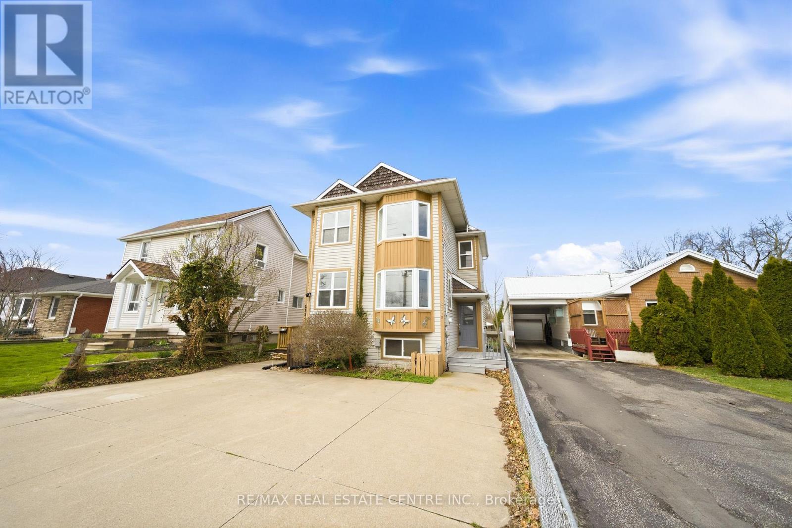 233b Vine Street, St. Catharines, Ontario  L2M 4S9 - Photo 2 - X13012982