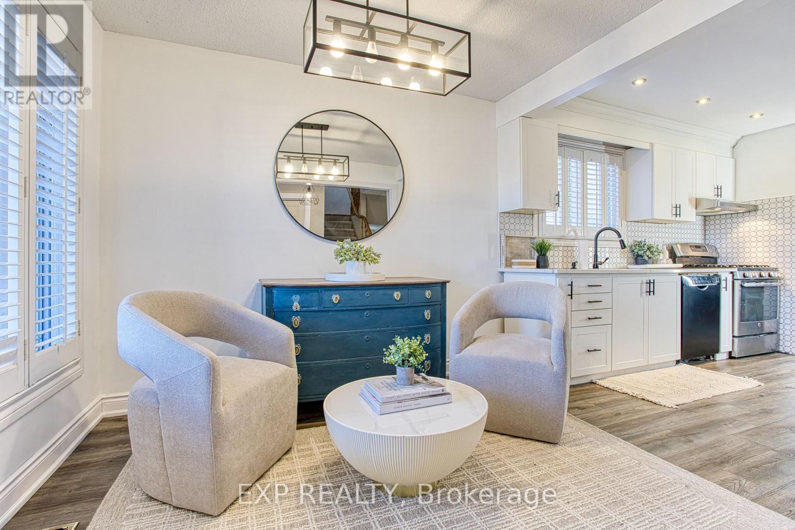 39 Regis Court, Hamilton, Ontario  L8E 4M8 - Photo 4 - X13013028